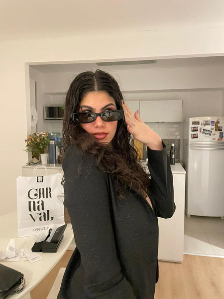 Cliente DIYA con gafas